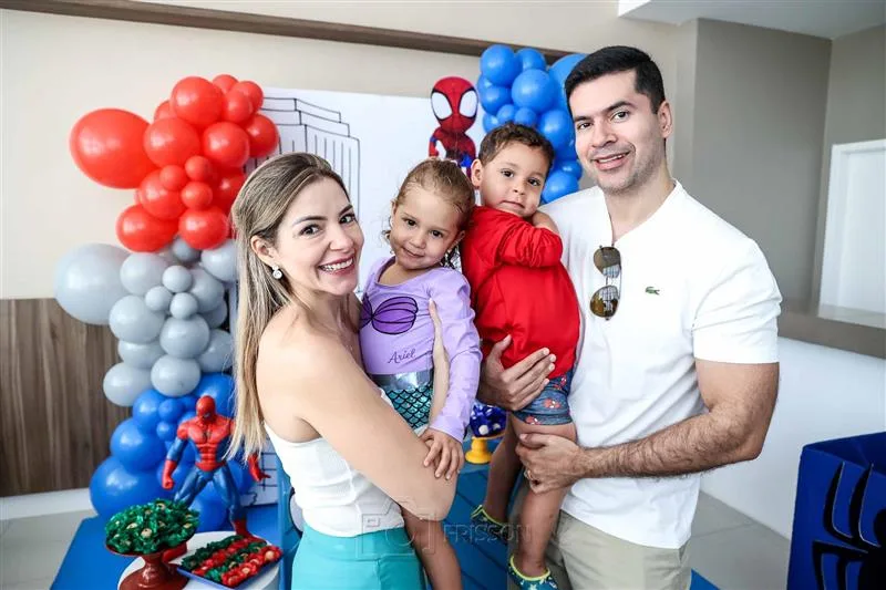 Amanda, Leticia, Ricardo Filho e Ricardo Araújo