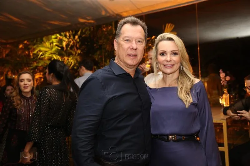 Carlos e Rebeca Fujita