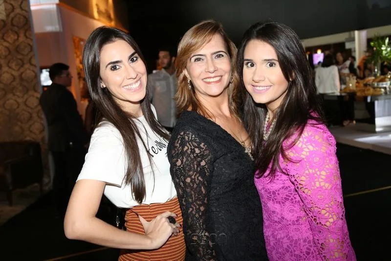 Beatriz, Debora e Cecilia Moreira
