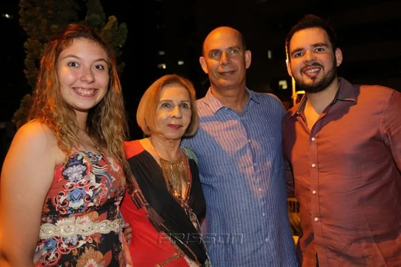 Anna Luiza Rabb, Maruzia, André e Larry Carvalho
