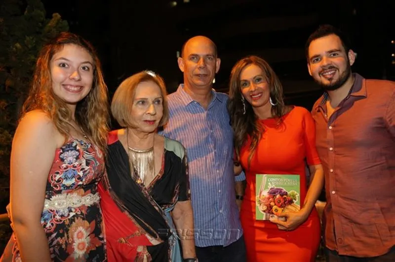 Anna Luiza Rabb, Maruzia, André e Larry Carvalho