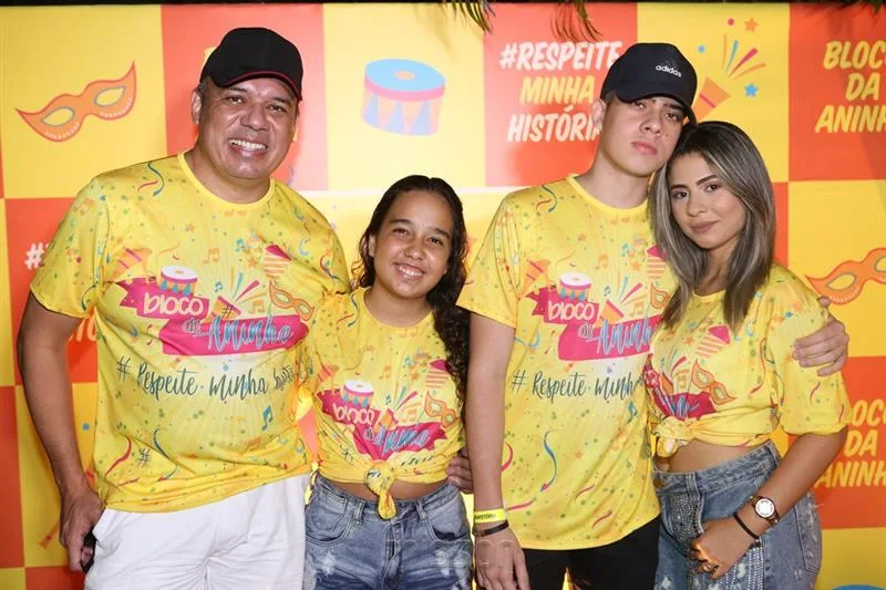 Anderson, Amanda Viana, Anderson Filho e Camila Vitoria Alves
