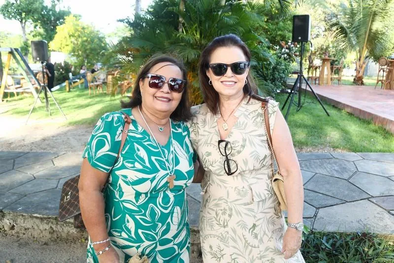 Júlia Avelar e Elisabete Viriato