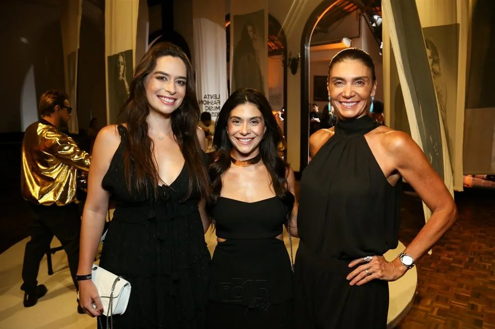 Carolina, Beatriz e Rebecca Albuquerque