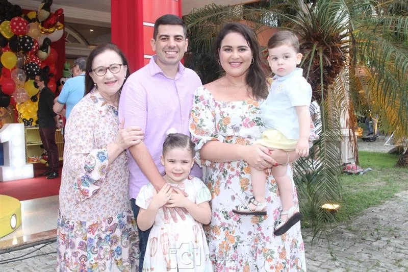 Anedite Teles, Ricardo Mattos, Bianca, Bárbara e Lucas Teles