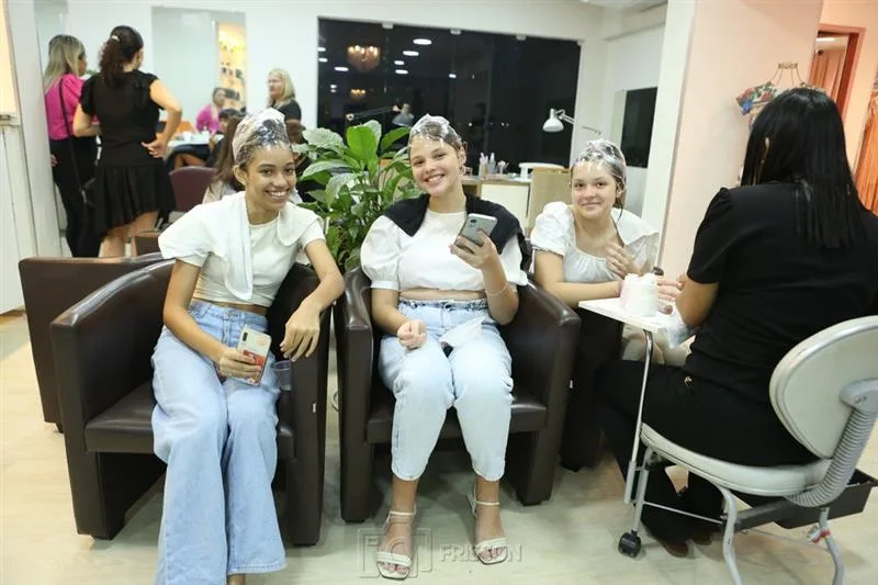 Maria Eduarda Costa, Estela e Bia Araújo