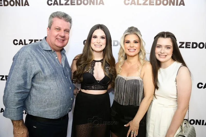 Carlos Cunha, Lívia Costa, Nely Cunha e Laís Costa