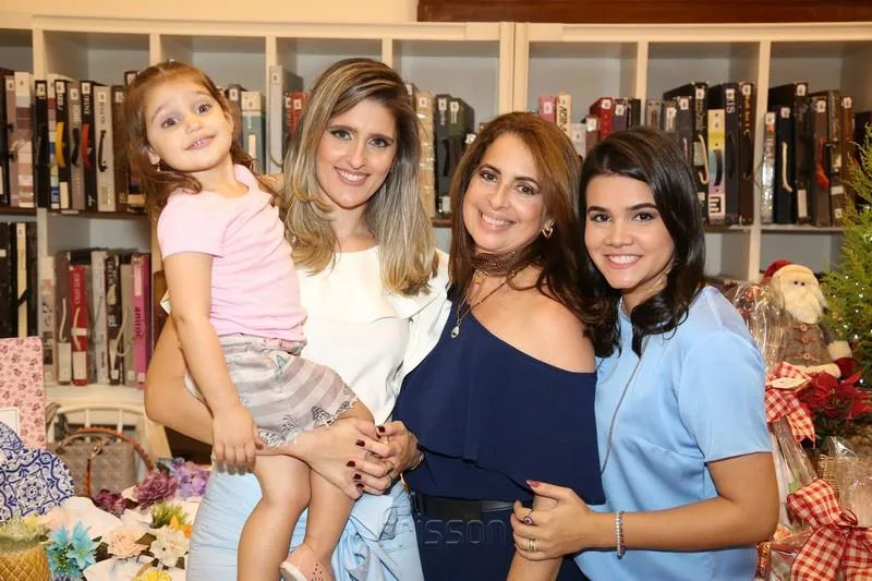 Athyna e Rebeca Bastos, Marcia Andrea e Priscila Leal