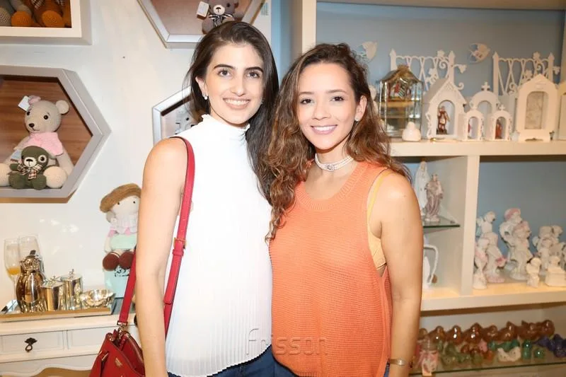Catherine Nunes e Lara Magalhães