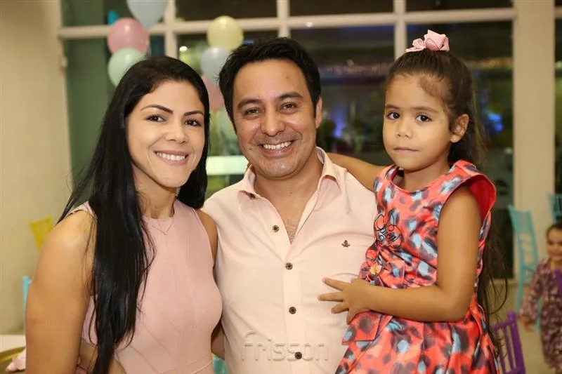 Adriana Correia, Waldir Silva e Lara Valentina