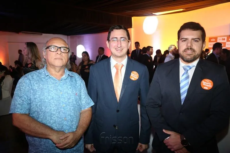 Amaro Pena, Roberto Victor e Eduardo Oliveira