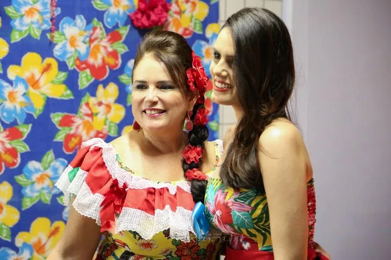 Ana Luiza Costa Lima e Carla Fonteles