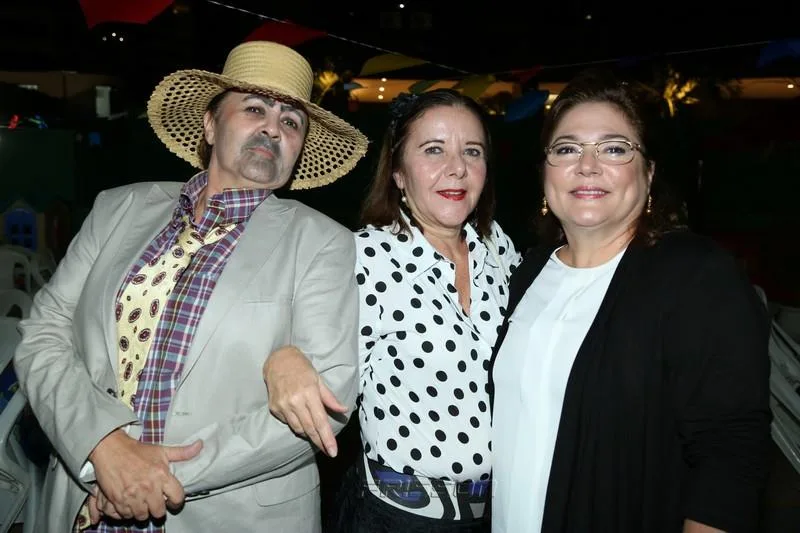 Anaide Melo, Márcia Cysne e Victória Silveira