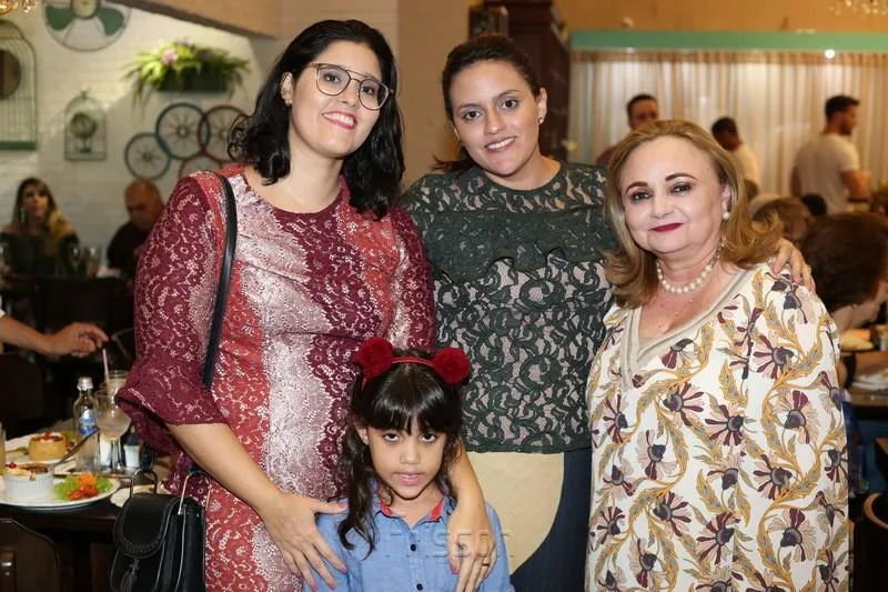 Aniversário Surpresa de Eliane Novais