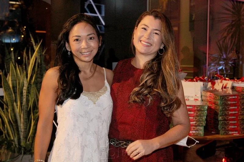 Celia Kawano e Lauren Oyama
