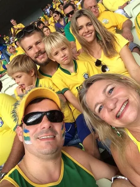 Miguel Filho, Rosângela Dias, Fernanda Lima, Rodrigo Hilbert, João e Francisco