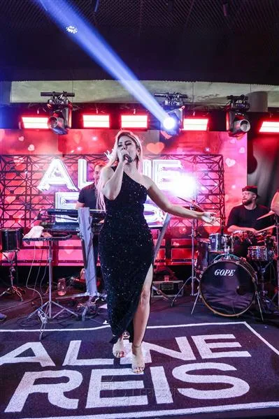 Aline Reis