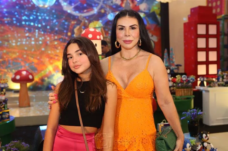 Alexa Rocha e Marcinha Kerida