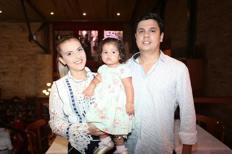 Aline Serafim, Alice e Felipe Lima