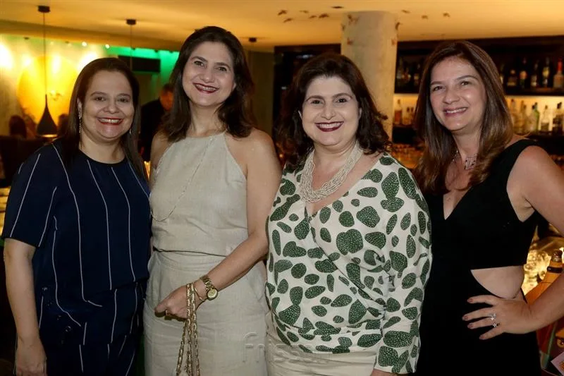 Amelia Brandão, Maria Helena Fiugueiras, Isabel Siasca e Lavinia Dubanhezitz