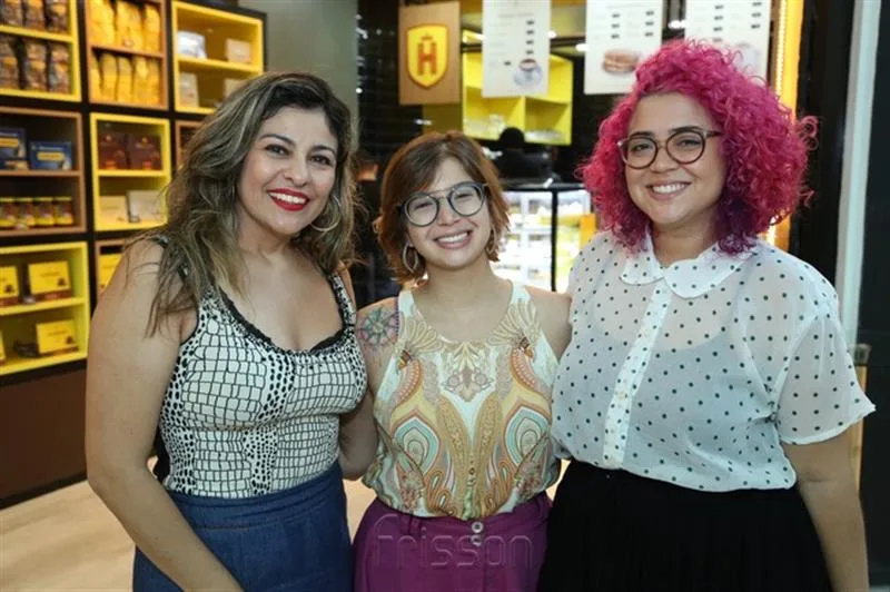 Carla Soraya, Larissa Viegas e Julia Norões