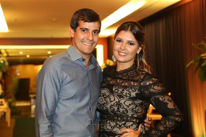 Alex Oliveira e Maraysa Magalhães