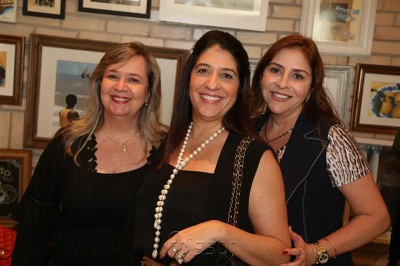 Aline Feitosa, Elisa Oliveira e Cristiane Faria