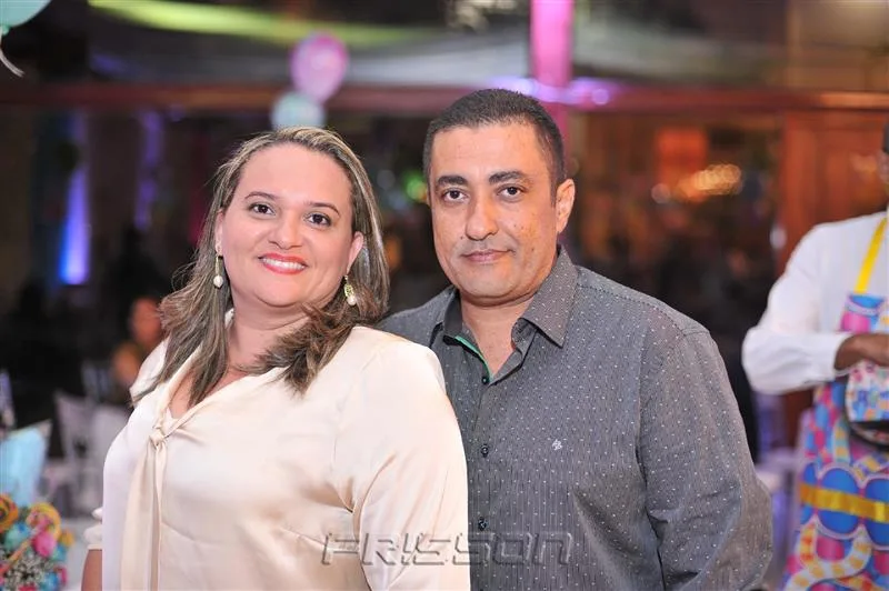 Adelane Costa e Junior Sá