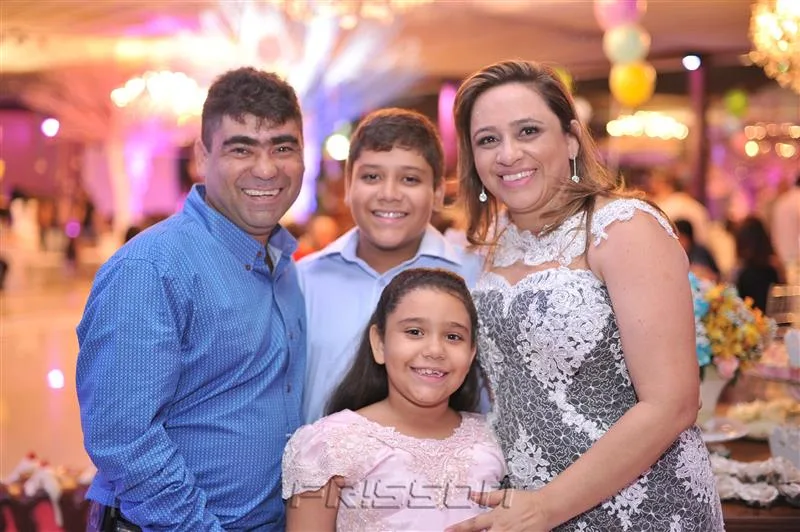 Alex, Paulo Vitor, Ana Carolina e Karine Martins