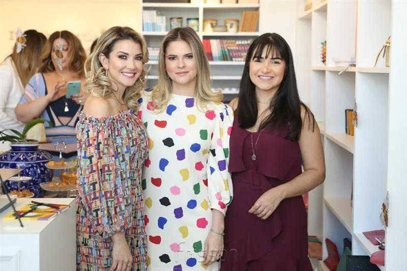 Lia Bastos e Carol Ciarlini e Nayana do Valle