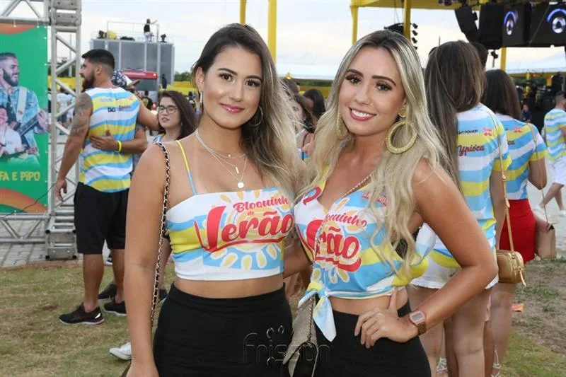 Aline Medeiros e Larissa Santos