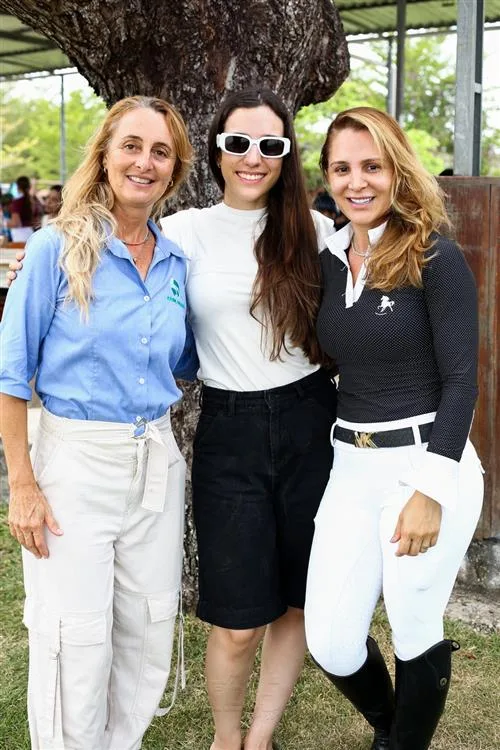 Cátia Nascimento, Beatriz Memória e Camila Fragoso