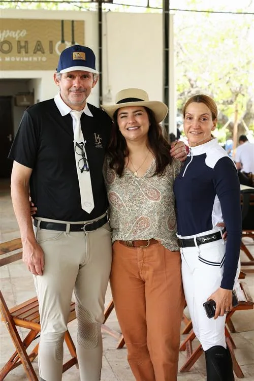 Ciro Bezerra, Carol Garcia e Elizabeth Brosnan