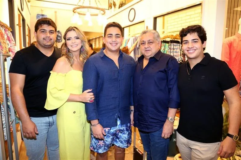 João vitor, Tais, Rafael, Adriano e Felipe Pinto
