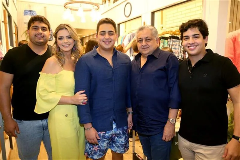 João vitor, Tais, Rafael, Adriano e Felipe Pinto
