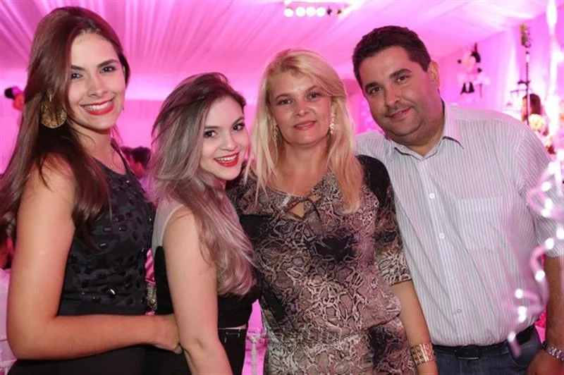 Bruna Cabral, Beatriz, Cintia e Luis Arnaldo