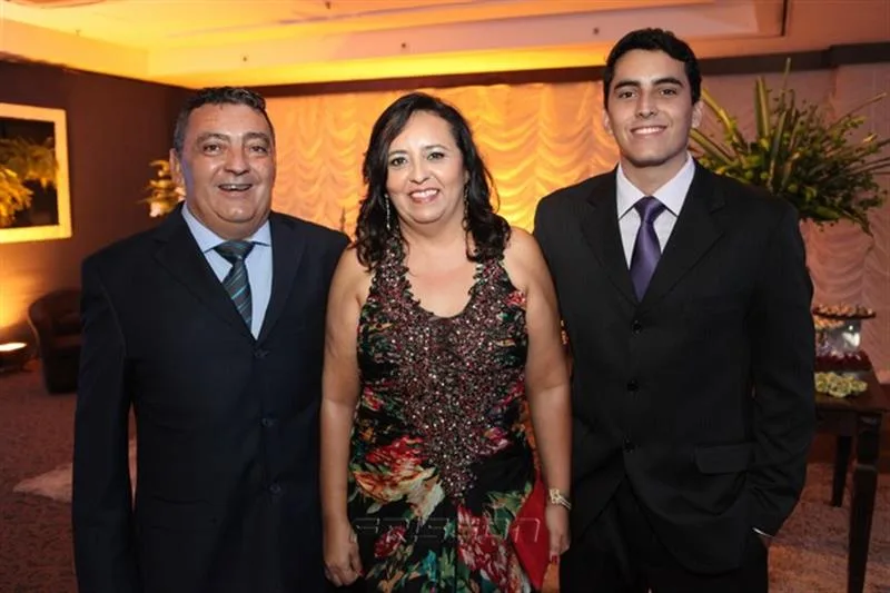 Antônio Cornélio, Isabel e Lucas Maia