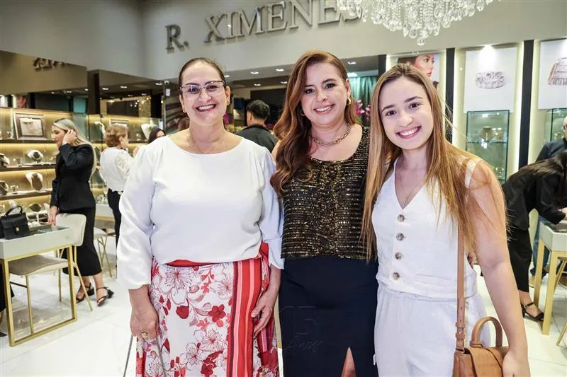 Ana Cristina Castelo Branco, Camila Ximenes e Cibelle Cruz