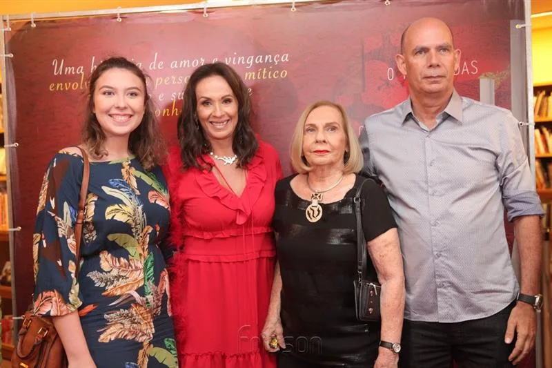 Ana Luisa Rabb, Claudia, Maruzia e André Carvalho