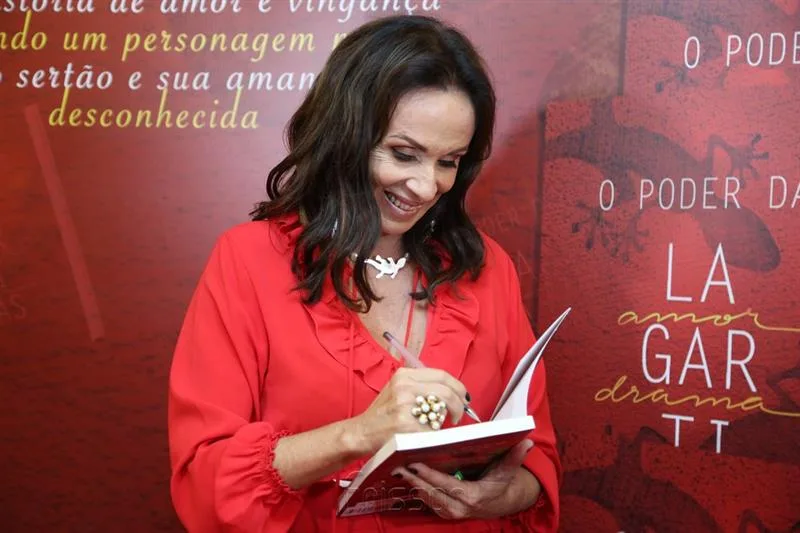 Claudia Carvalho