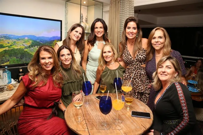 Alexandra Pinto, Michelle Aragão, Adriana Bezerra, Ana Virgínia Martins, Márcia Peixoto, Ana Vládia Sales e Leia Freitas