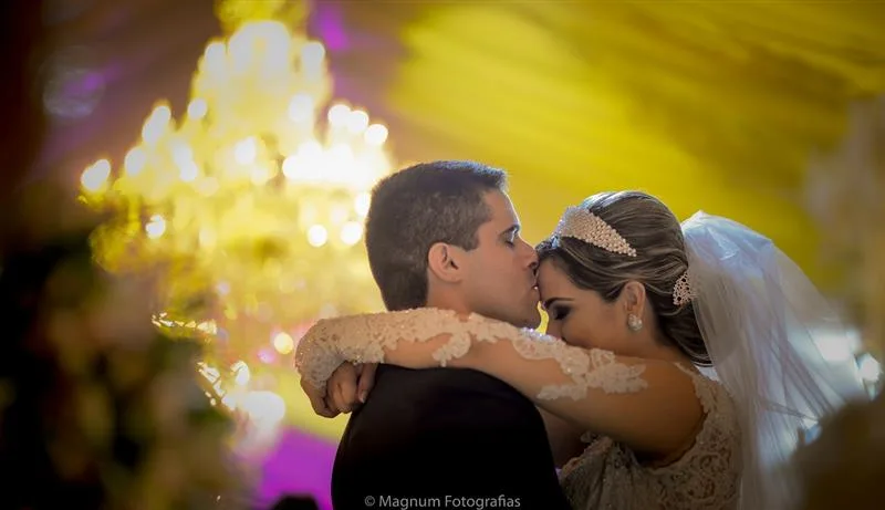 Leandro Ribeiro e Ana Paula Timbó