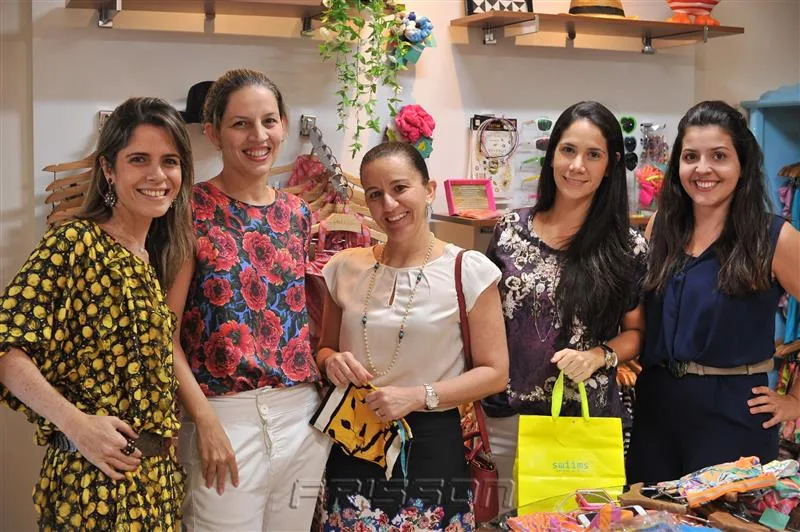 Carla Nogueira, Cristiane Accioly, Germana Mendes, Daniele Barros e Lia Feijó