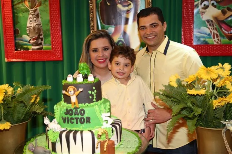 Camila, João Victor e Jacob Mendes