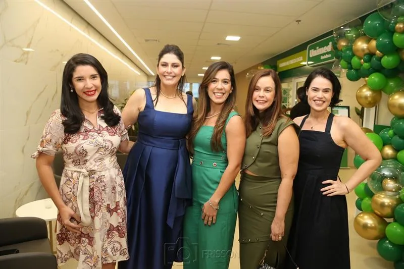Amanda Prado, Naiana Cunha, Tamara Gomes, Rita Fausto e Lissia Pontes