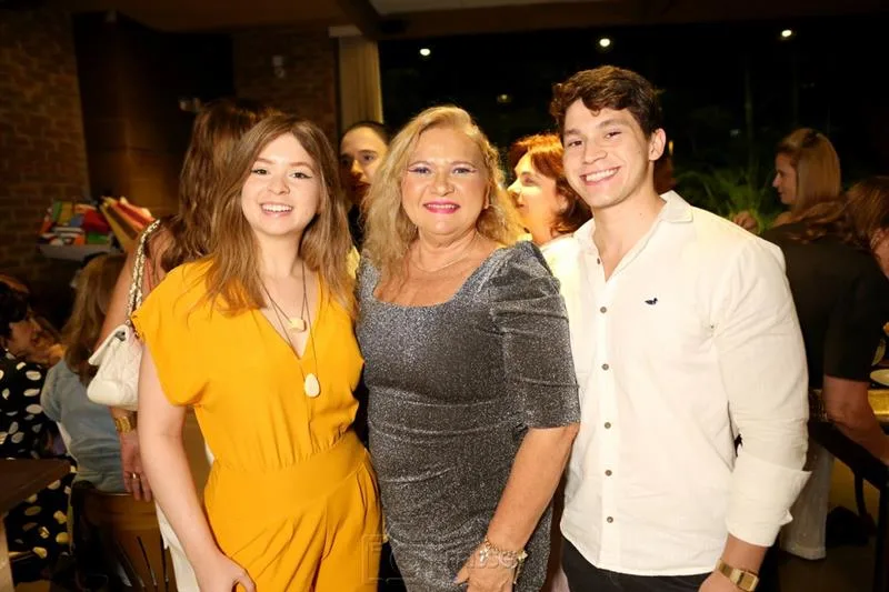 Alessandra Magalhães, Beth Pessoa e Luis Gustavo Magalhães