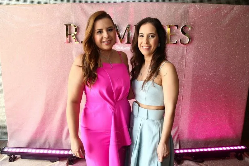 Camila e Carol Ximenes
