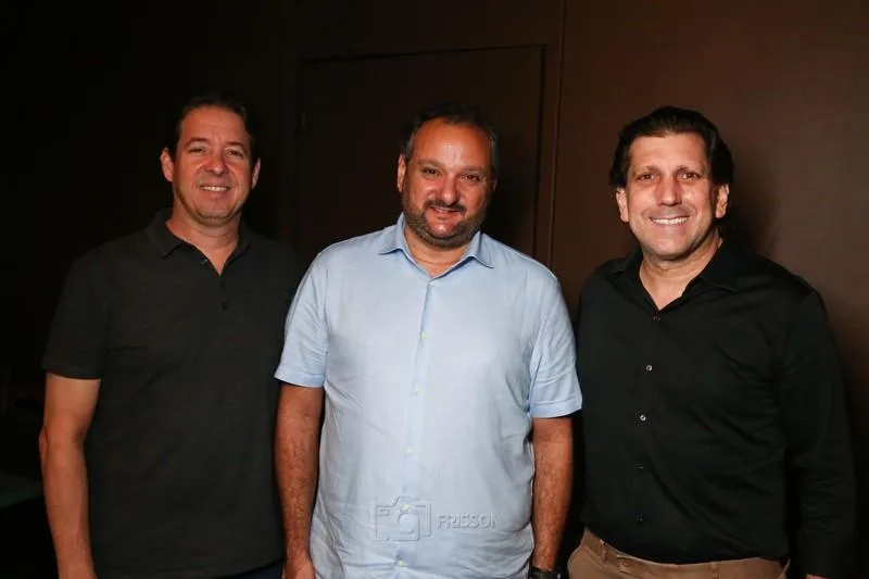 Adriano Marques, Patriolino Dias e Jonatas Costa