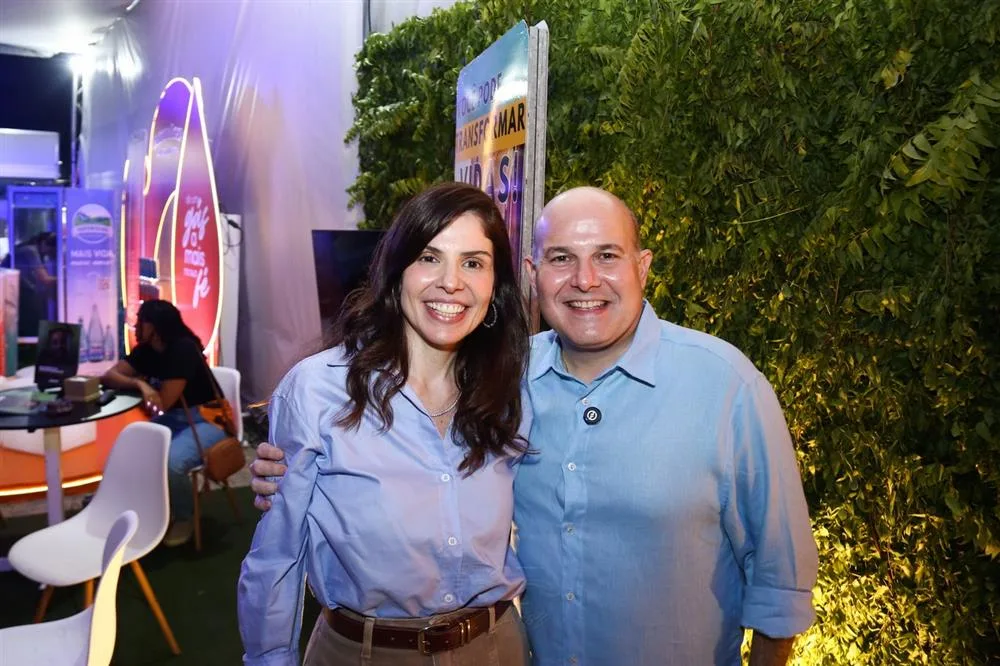 Carol e Roberto Cláudio Bezerra