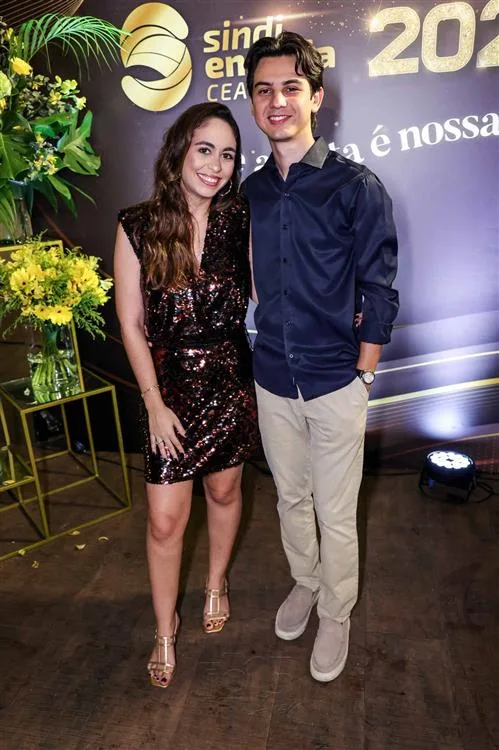 Amanda Queiroz e Lucas Farias